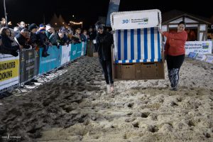 20 Meter. Ein Strandkorb. Eine Weltmeisterschaft. 2 20 Meter. Ein Strandkorb. Eine Weltmeisterschaft. 2